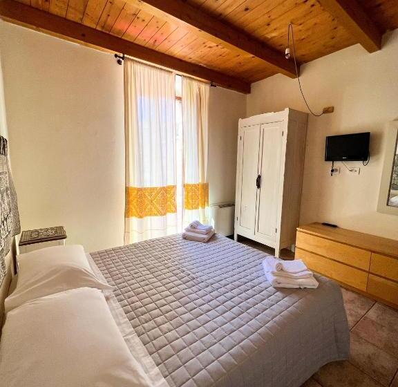 بنسيون La Vecchia Torre