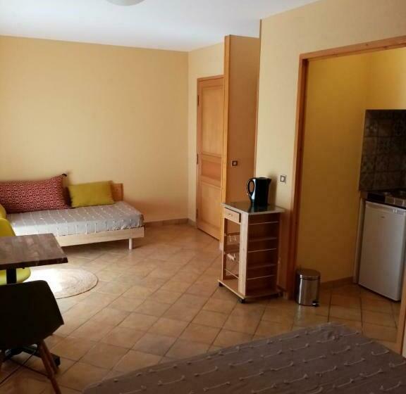 ペンション La Villa Rosace