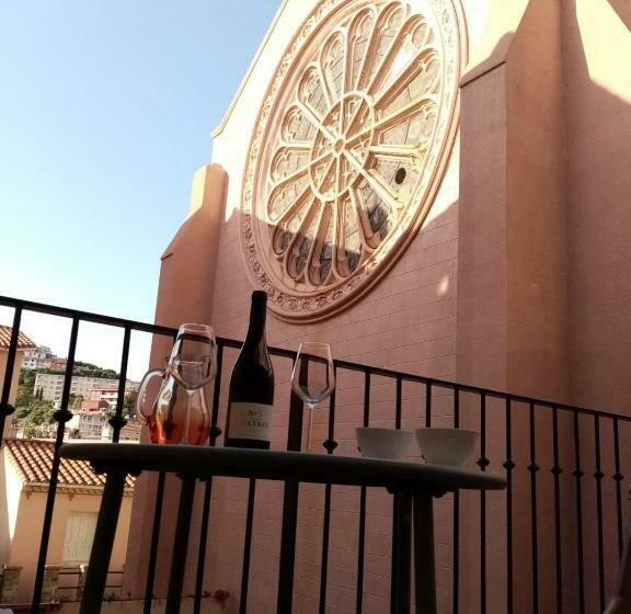 ペンション La Villa Rosace