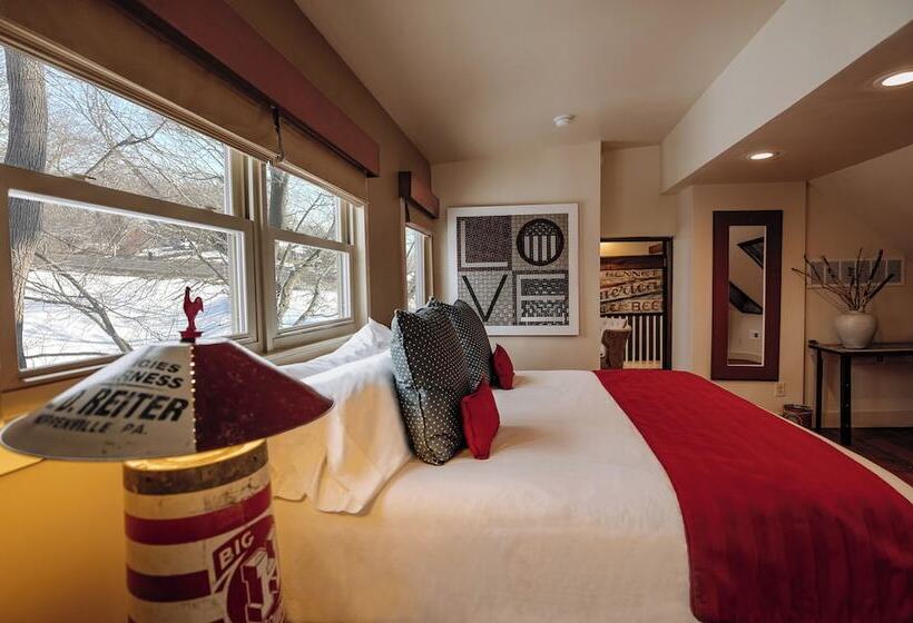 تختخواب و صبحانه Galvanized America Inn & Art Gallery
