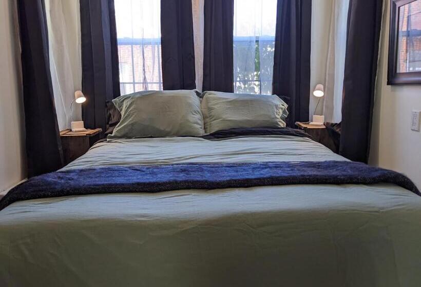 فندق Pink Flamingo