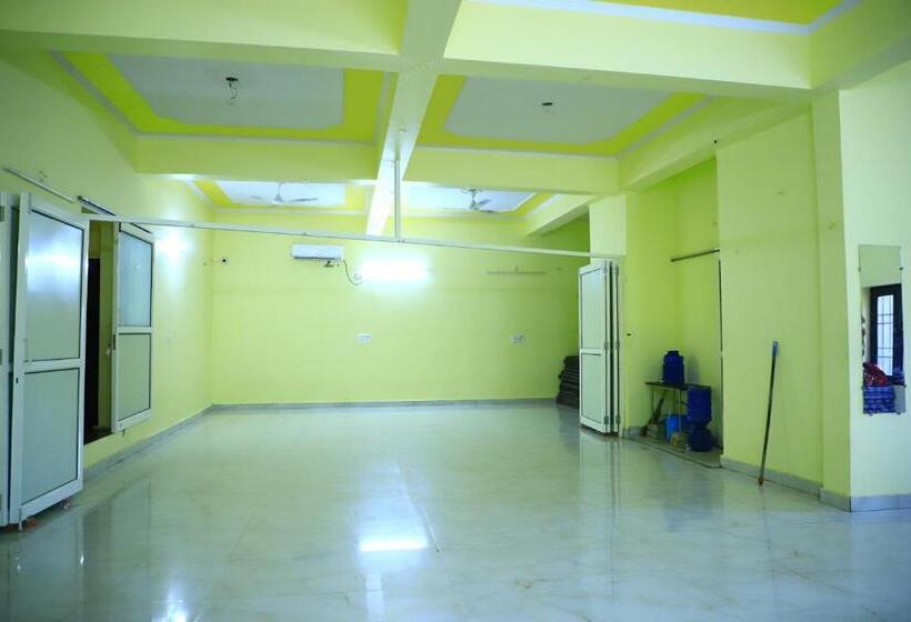 פנסיון Shivraj Homestay