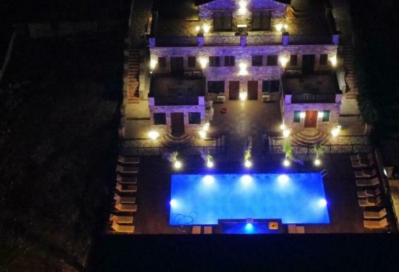 هتل Limni Resort