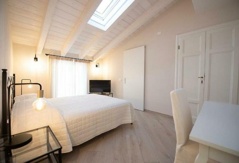Bed and Breakfast Villino Micol Camere A Due Passi Dal Mare