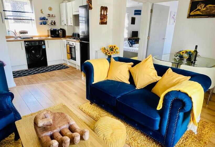 Captains Rest   2 Bedroom Apartment In The Heart Of Brixham