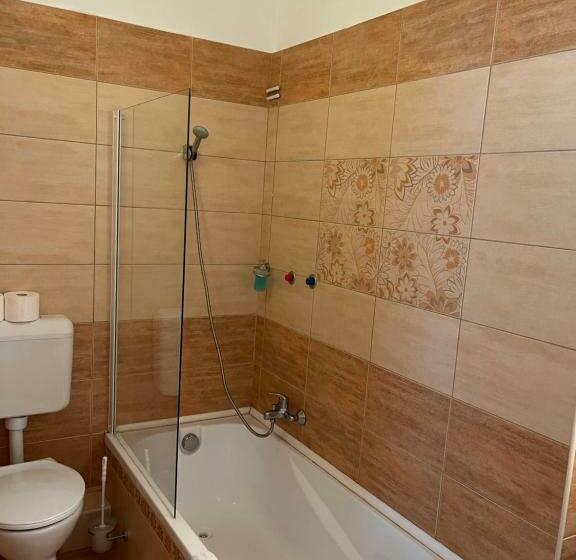 بنسيون Vaskapu Fogadó