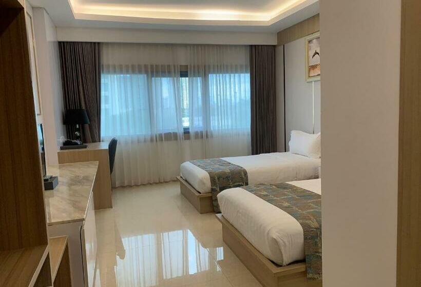 هتل Jomtien Holiday Inn Pattaya
