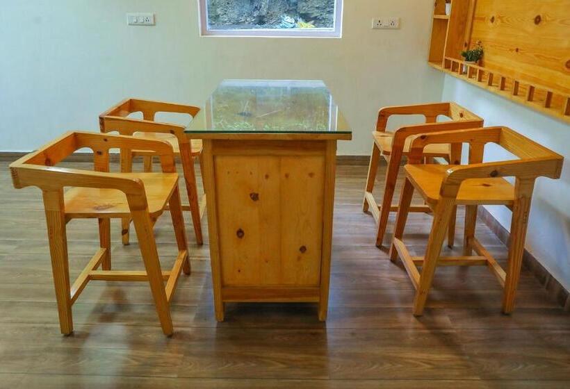 호텔 Raahi Cottages Mukteshwar