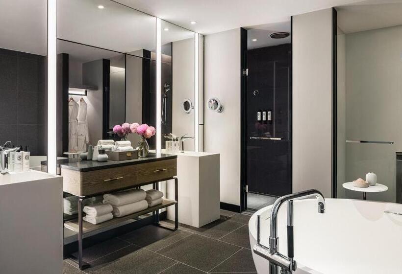 هتل The Langham, Gold Coast And Jewel Residences