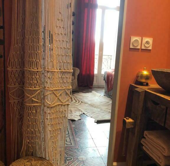 تختخواب و صبحانه Maison La Boheme Spa & Jacuzzi