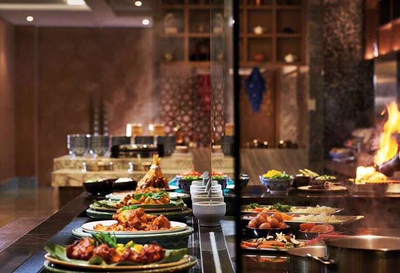 هتل Doubletree By Hilton Shah Alam I City