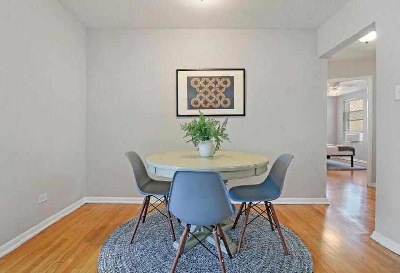 Modern & Comfy 2br Apt Near Restaurants   Bell 2c