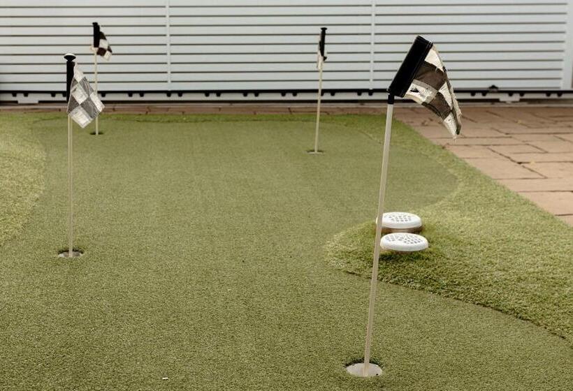 Putt Putt   Pool Slide   100m To Beach   Ultimate Family Entertainer