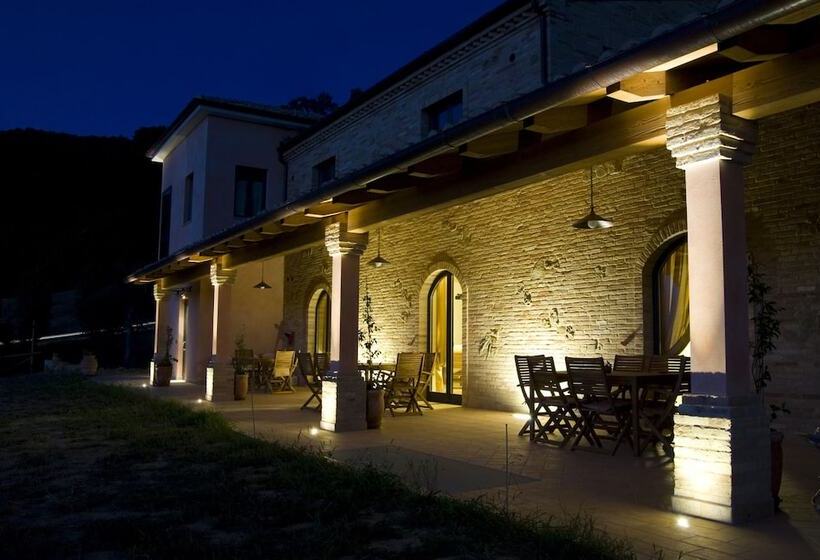 مبيت وإفطار Agriturismo Il Falco