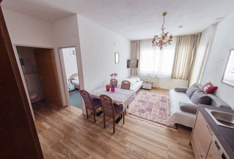 Bed and Breakfast Europa Pension Tirol