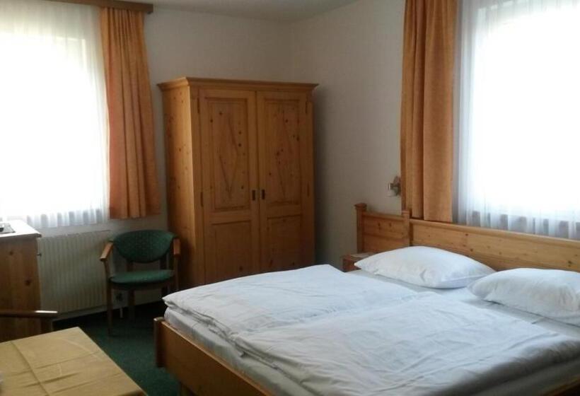민박 Pension Parzer Pressbaum Bei Wien