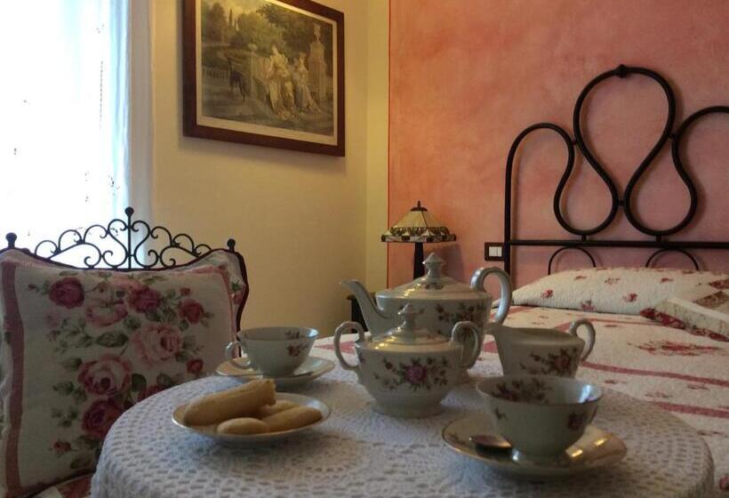فندق Albergo Da Annita   Room Only
