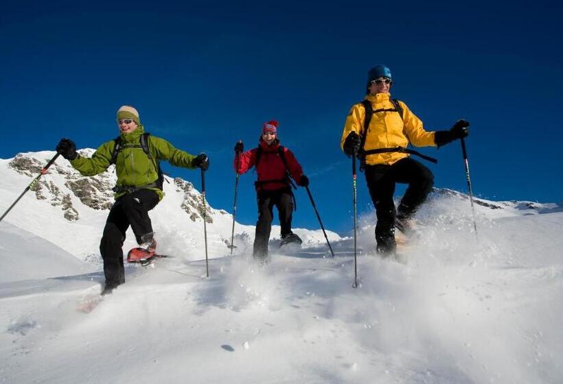 Отель Alpin Life Resort Lürzerhof