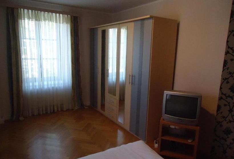 هتل Ferienwohnung Madlene