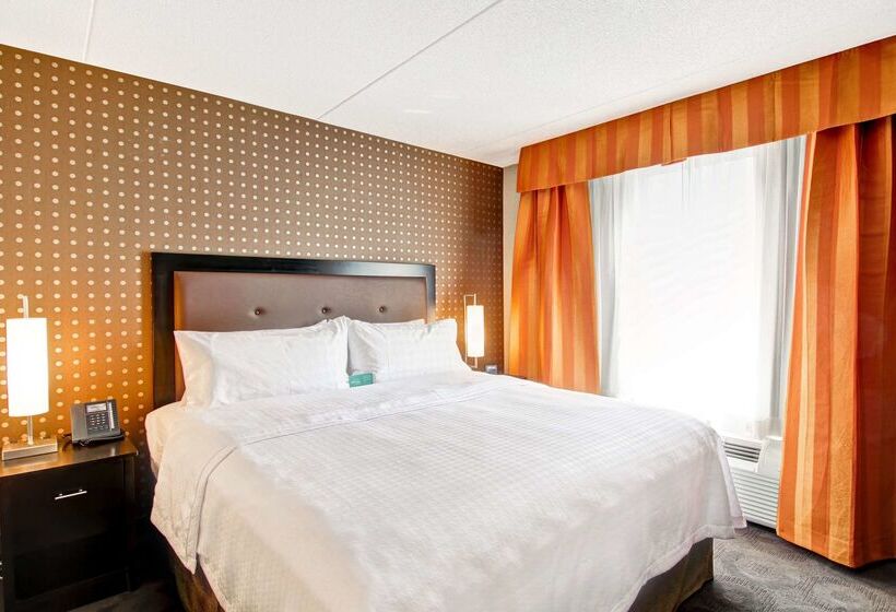 هتل Homewood Suites Ajax, Ontario, Canada