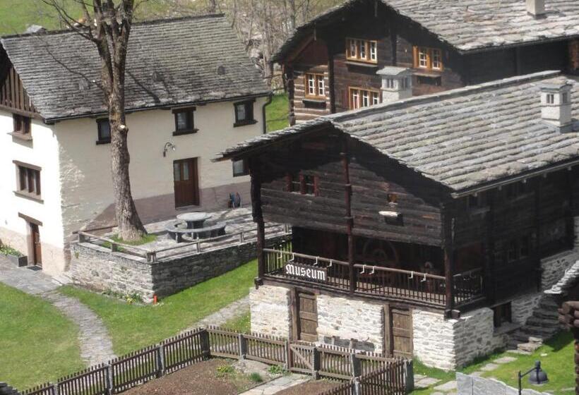هتل Ristorante Walser