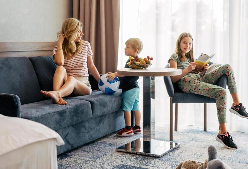 בית מלון כפרי Senator