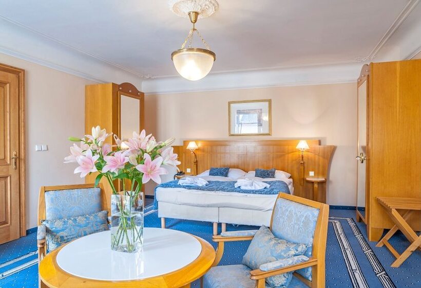 Отель Three Lilies Inkl Aquaforum