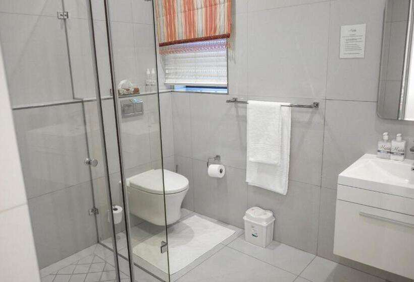 ペンション Hilltop Guesthouse