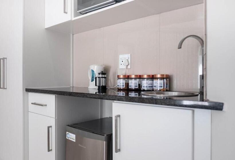 ペンション Hilltop Guesthouse