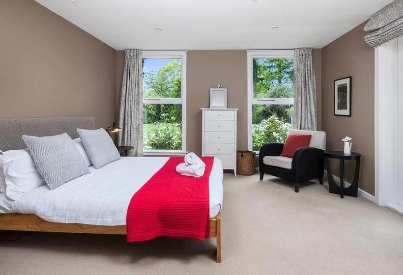 French City Mansion   Christchurch Luxury Home