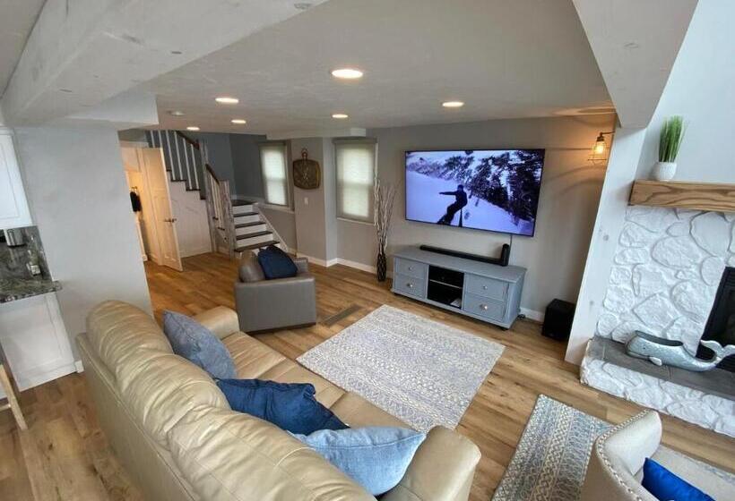 Hawks Nest