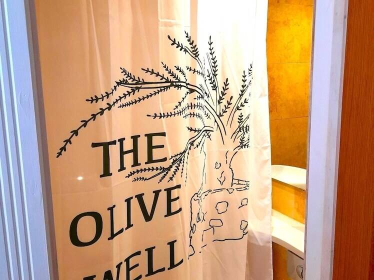 בית מלון כפרי The Olive Well