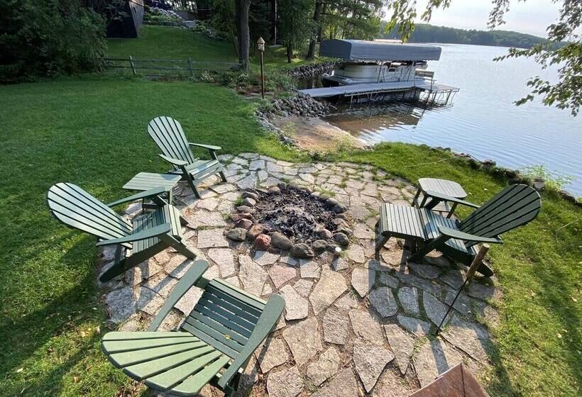 Lazy Pines Lodge