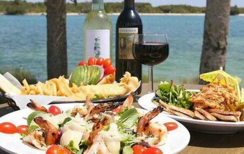 فندق The Pointe