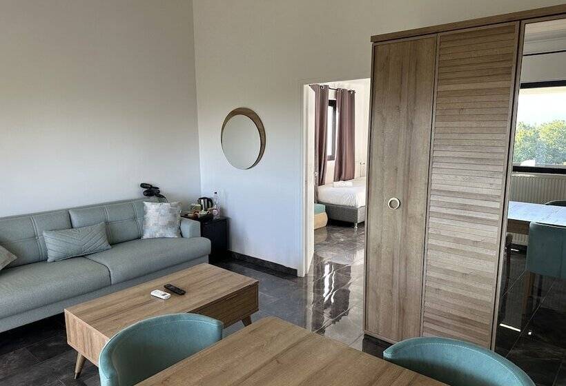 בית מלון כפרי Hôtel Parc Les Cigognes   Albé