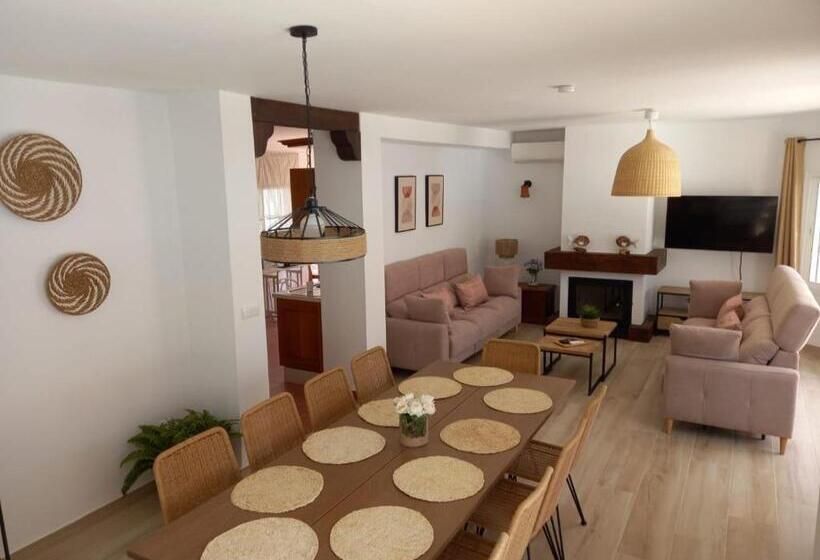 Villa El Algarrobo