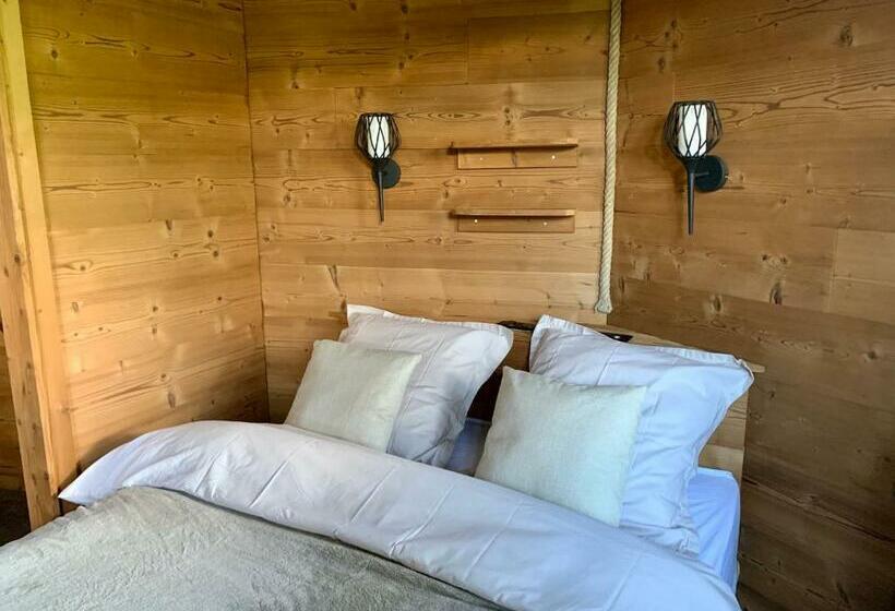 مبيت وإفطار Cabane Dans Las Arbres   Valmo Insolite