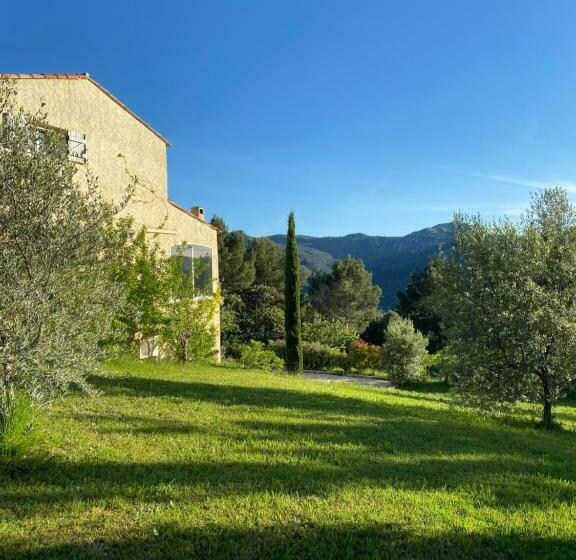 مبيت وإفطار La Maison Perchée