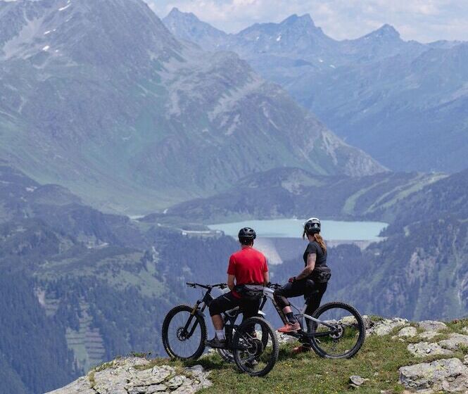 فندق Revier Mountain Lodge Montafon