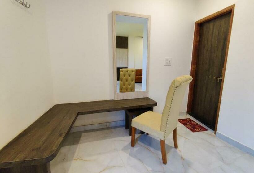호텔 Rang Mahal Resort