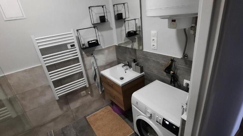 Lezser Apartman