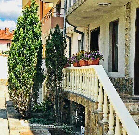 פנסיון къща за гости “медея”