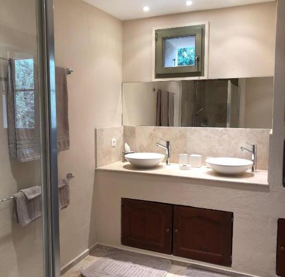 Пансион Four De Cony