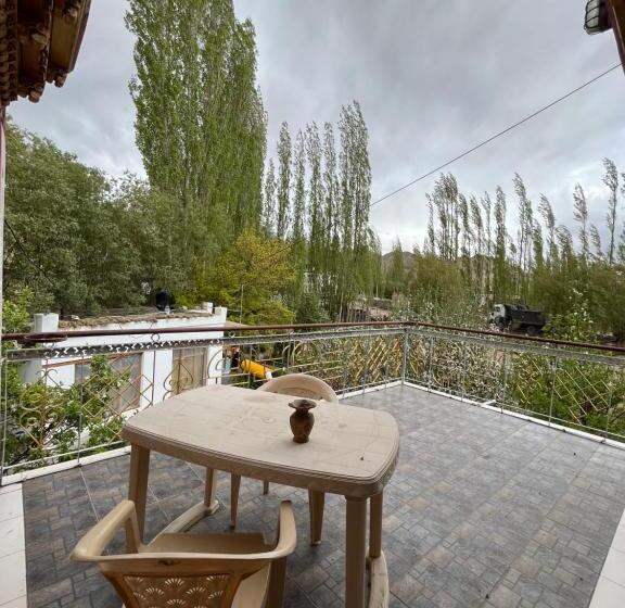 Pensão Napishu Guest House