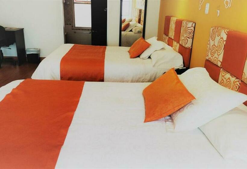 هتل Casa Madrigal