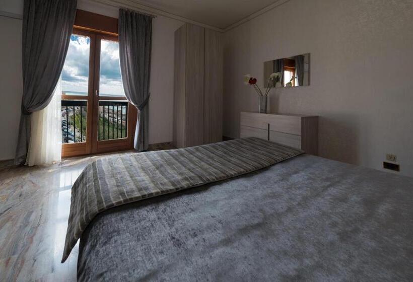 پانسیون Domus Aurea