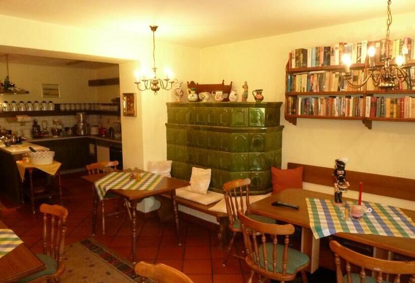 تختخواب و صبحانه Gaestehaus Staats