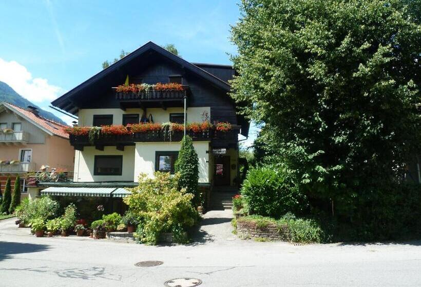 تختخواب و صبحانه Gaestehaus Staats