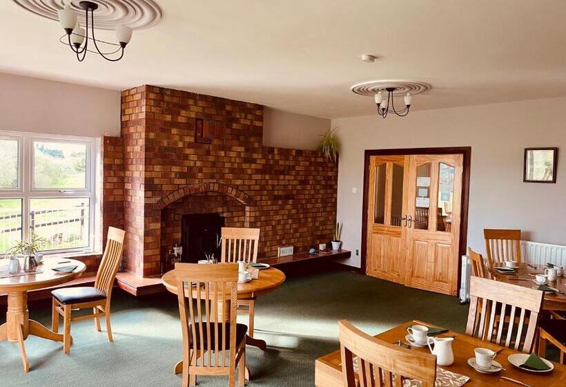 צימר Maghera House