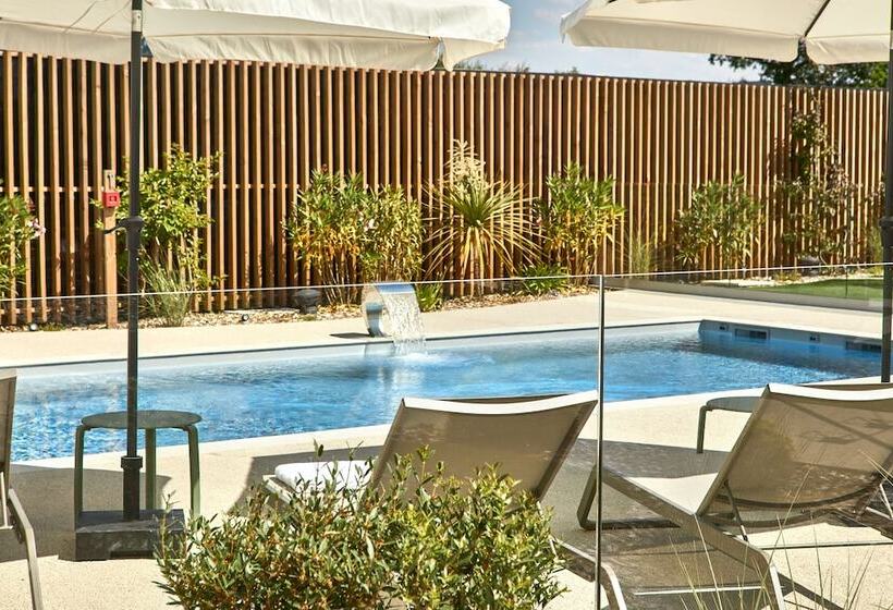 فندق Ibis Styles La Rochesuryon